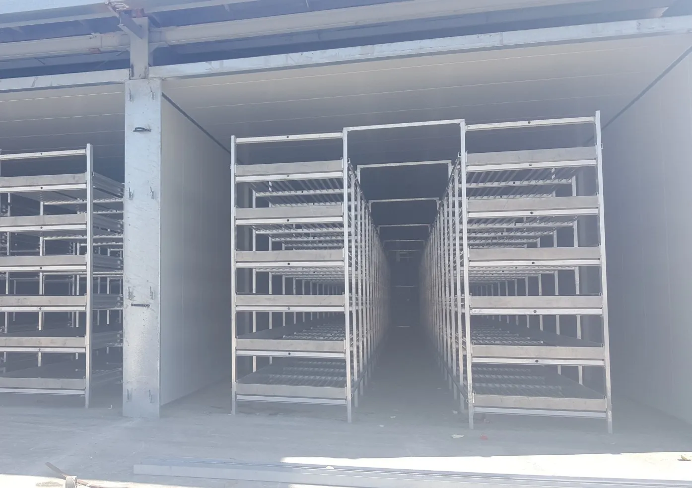 Aluminium shelving — image 3